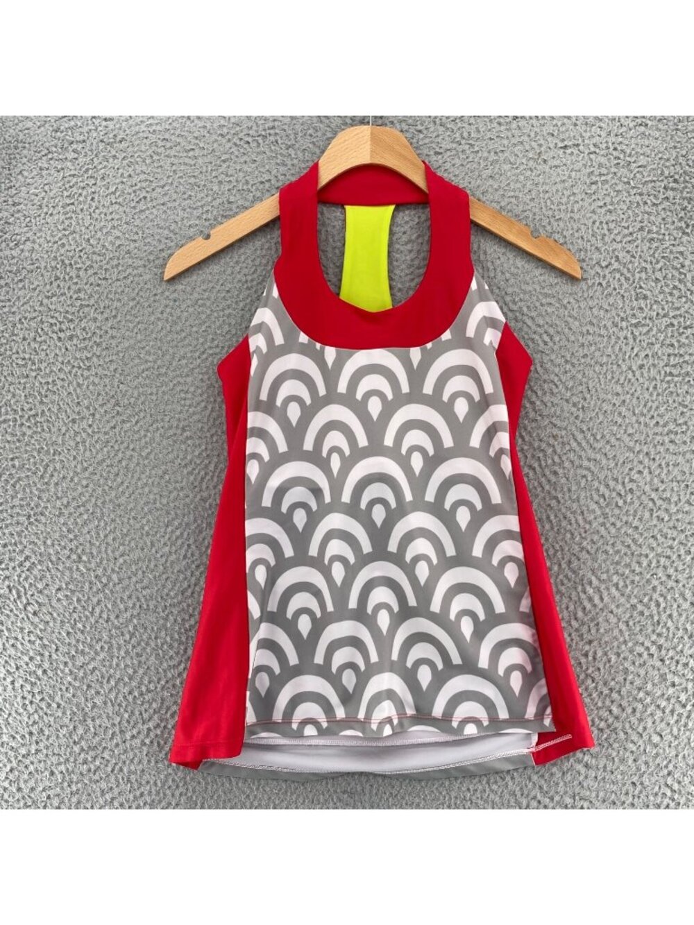 Moxie Top Womens Small Outride Red Cool Grey Scallop Cycling Halter Pockets NWT